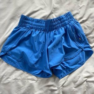 Lululemon Tracker Shorts - Size 6
